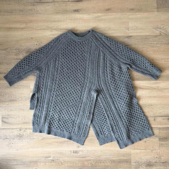 Stella McCartney gray cable knit asymmetric cape sweater | Runway AW ‘17 - Small - Picture 5 of 6